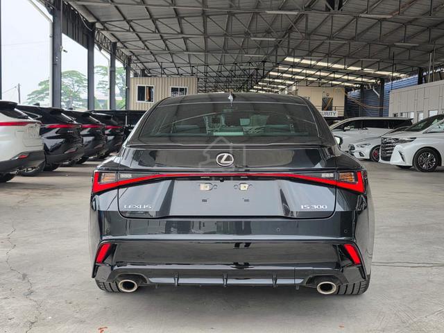2021 Lexus IS300 2.0 F SPORT MODE BLACK S - 5