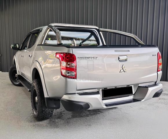 Mitsubishi TRITON 2.5 VGT ADVENTURE (A) FL 4WD - 4