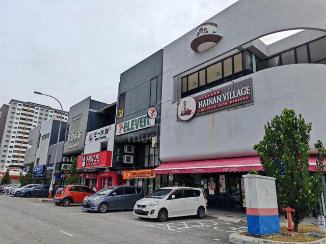 Bukit Raja 3 Storey Corner Shoplot For Rent 1