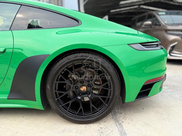 2022 Porsche 992 3.0 911 CARRERA, Python Green - 4