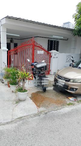 House for Rent - Bandar Kinrara BK1 | 3BR   Prayer Room  1