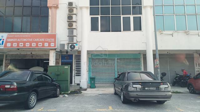 Newly painted Ground Floor Shoplot Bandar Teknologi Kajang 1