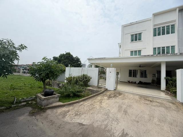 Taman Harapan | 3-Storey Semi-D | End Corner Lot | Big Land | Kobusak 1