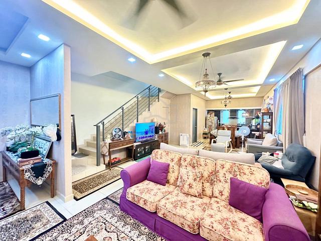 END LOT 3 Storey Bangi Avenue Fully Renovated 1