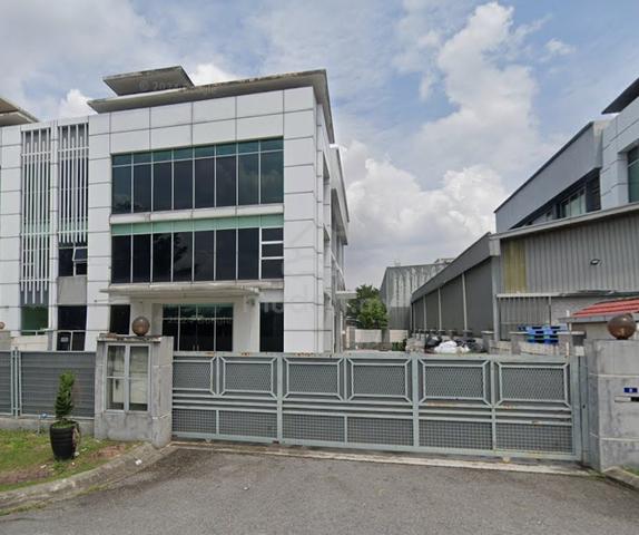 Semenyih LEKAS 1.5 Storey Semi D Factory Below Bank Value For Sale 1