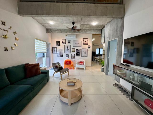 Taman Free School | Mezzanine | Tastefully Renovated 1