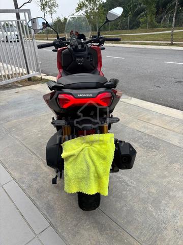 RED HONDA ADV 160 for SALE - photo 4 of 6