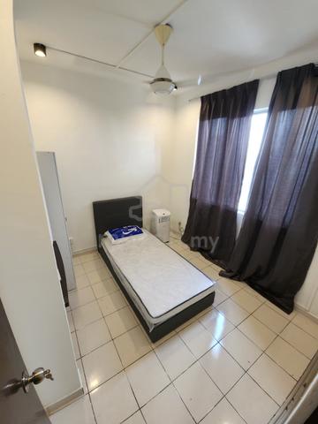 6 minutes LRT walking distance | Subang Jaya | Single 1