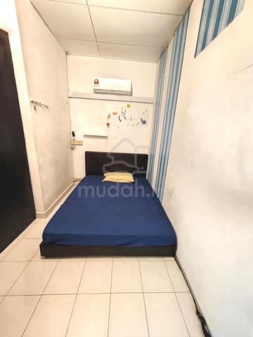 Room for  rent  pasir  gudang megaria taman  rinting taman  sierra per 1