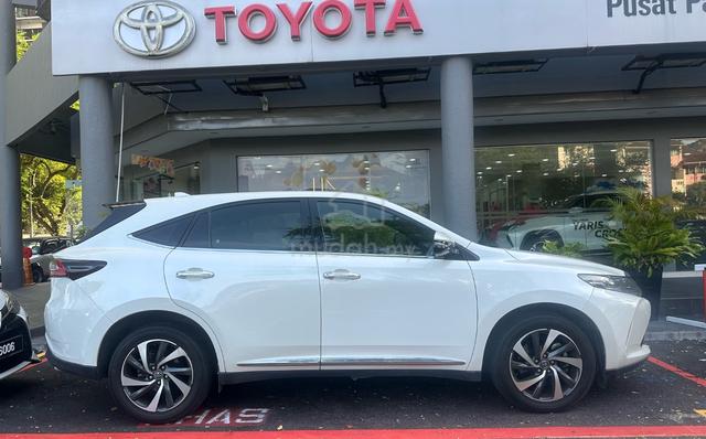 Local UMW 2019 Toyota HARRIER 2.0 LUXURY (A) - 2