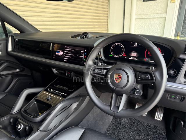 2025 Porsche CAYENNE 3.0 COUPE (A) - 4