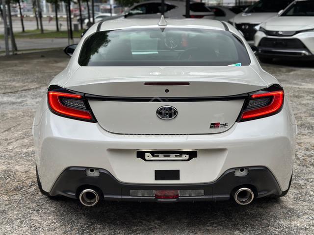 2022 Toyota GR86 2.4 RZ (M) JPN SPEC BSM R/CAM - 4
