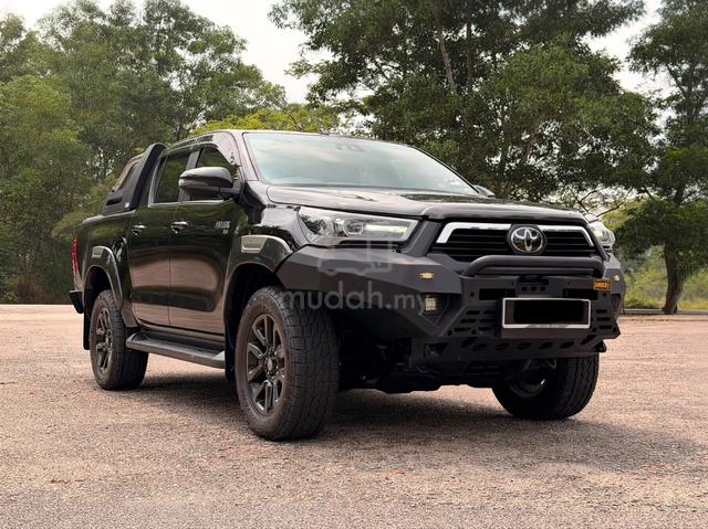 2023 Toyota HILUX 2.8 ROGUE 4X4 Miliage 30K Only - 1
