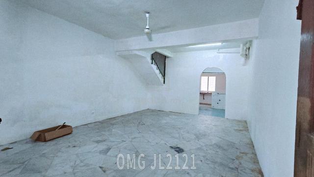 FOR SALE FULL LOAN AVAILABLE Low Cost 2 storey House taman seri meru 1