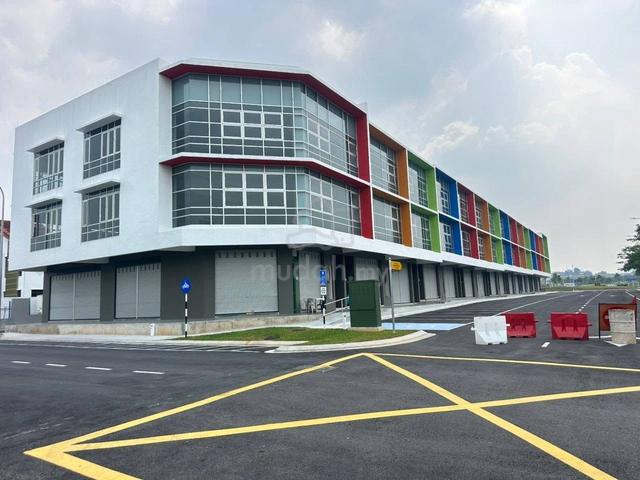 3 Storey Corner Shoplot @ Jalan Perjiranan 15/28, Bandar Dato Onn 1