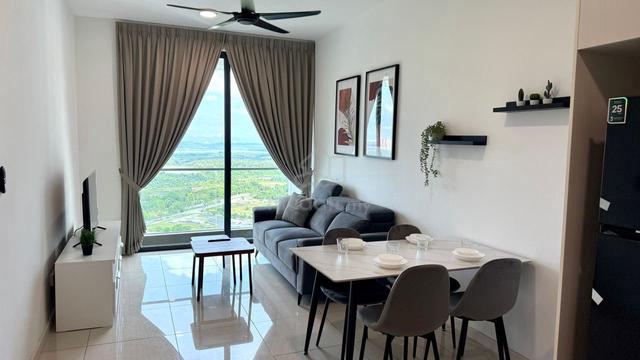 The M @ Medini Macrolink 1