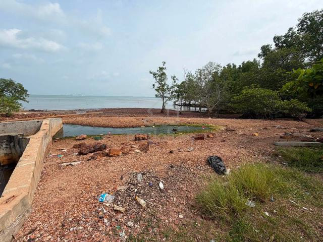 Seafront land In Pd Lukut Tanjung Gemuk For Sale 1
