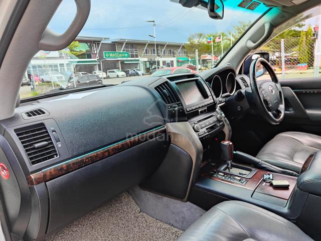 2010 Toyota LANDCRUISER 4.6 (A) - 5