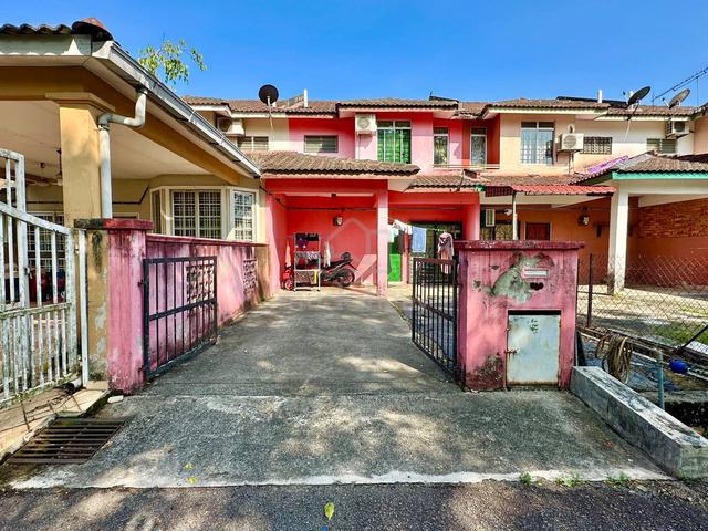 Teres 2 Tingkat di Tmn Desa Vista | Leasehold | 4R3B 1
