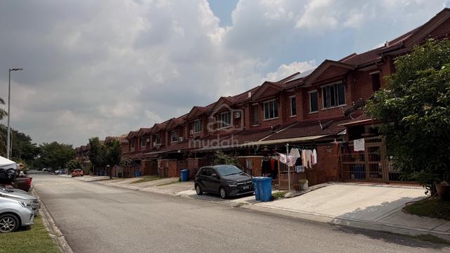 Renovated &Nice Facing Open 2Storey Alam Budiman Seksyen U10 Shah Alam 1