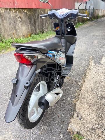 Carousel Image