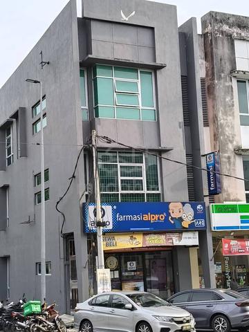 Tapah Shop lot 1