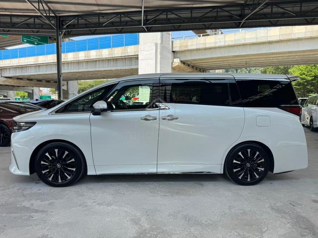2025 Toyota ALPHARD 2.5L HEV EXECUTIVE LOUNGE - 3