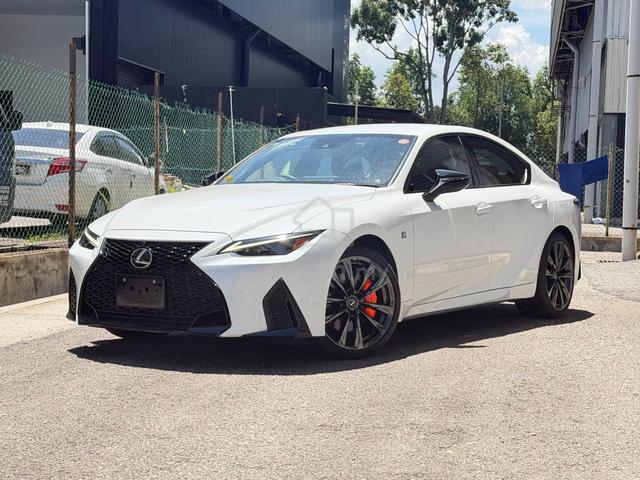 2021 Lexus IS300 2.0 F SPORT MODE GLITTER - 1