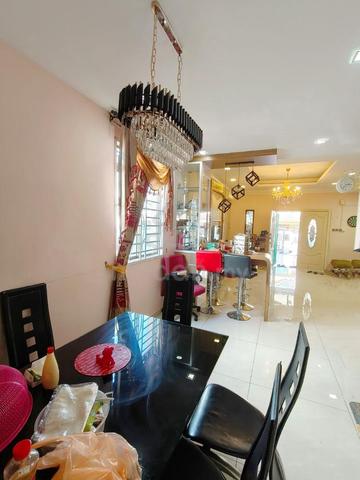 Taman Mount Austin Double Storey Terrace House For Sale, End Lot. 1