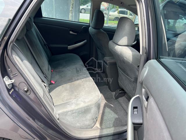 2011 Toyota PRIUS 1.8 (HYBRID) (A) - 4