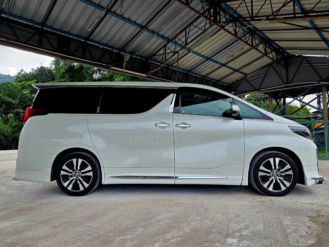 GRADE 4.5B 2023 Toyota ALPHARD 2.5 SC MILEAGE 26K - 5