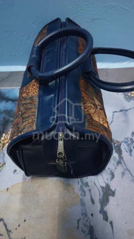 Carousel Image