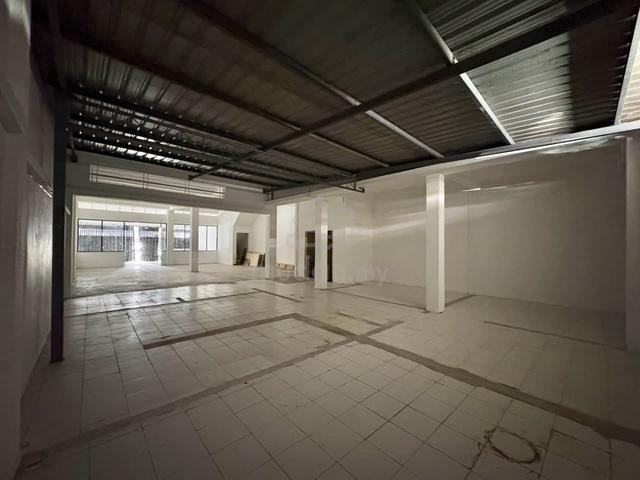 Bandaran Berjaya Ground Floor Shop Lot l Big Unit KK Town Kampung Air 1
