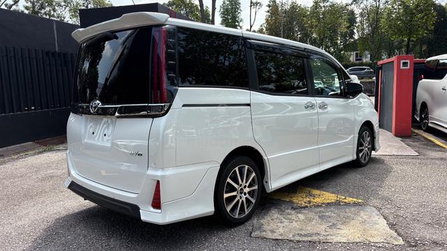 2021 Toyota NOAH 2.0 SI (A) - 5