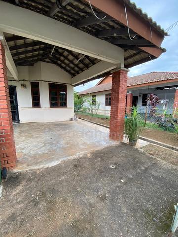 Terraced end lot for rent 1