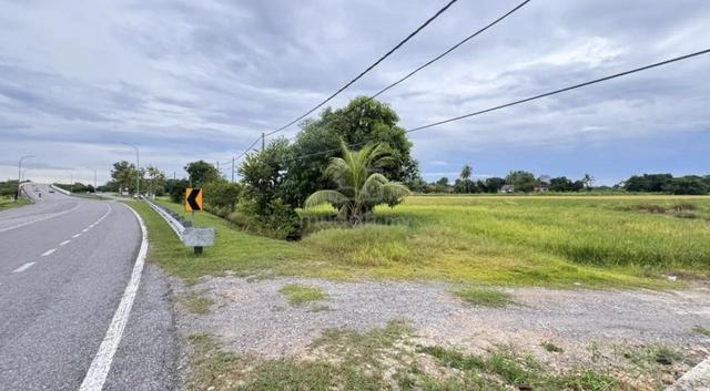 Tanah Arau Lokasi Cantik 1