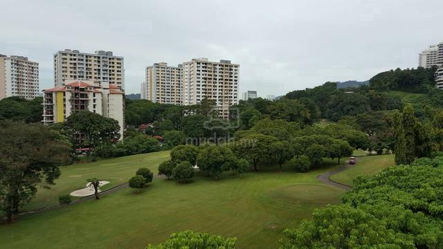 Bukit Jambul Bungalow With Golf Course View - SALE 1