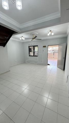Rumah Teres 2 Tingkat Untuk Dijual Di Tmn Sceintex Kelapa Sawit Kulai 5