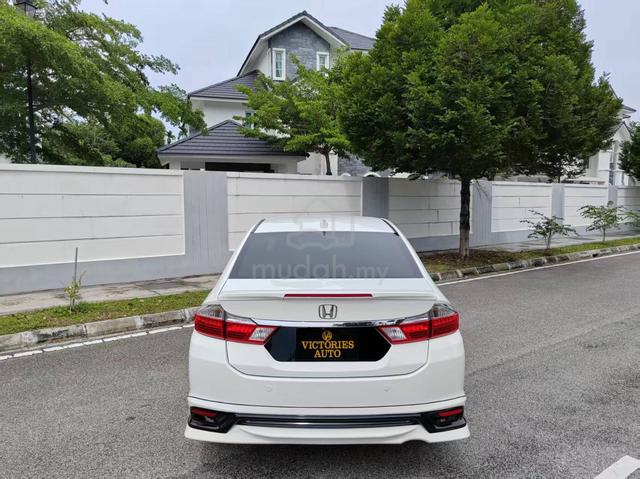 2017 Honda CITY 1.5 V FACELIFT (A) - 4