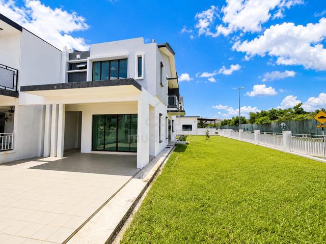 Corner House Lakeside Residences Bandar Metro Puchong Puteri Kinrara 1