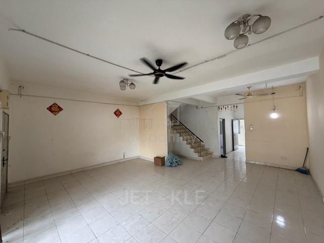 Bandar Puteri Klang 2Storey @ 22'x75' 4Bed4Bath Very Low Price !! 1