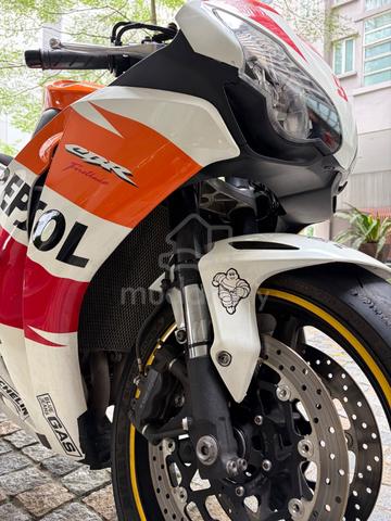 2008 Honda CBR1000RR Fireblade For Sale - photo 5 of 9