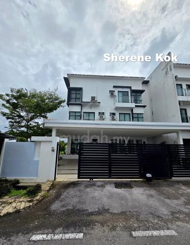 RLH0015 3 Storey Semi D Private Pool & Lift @ Lorong Lapangan Terbang 1