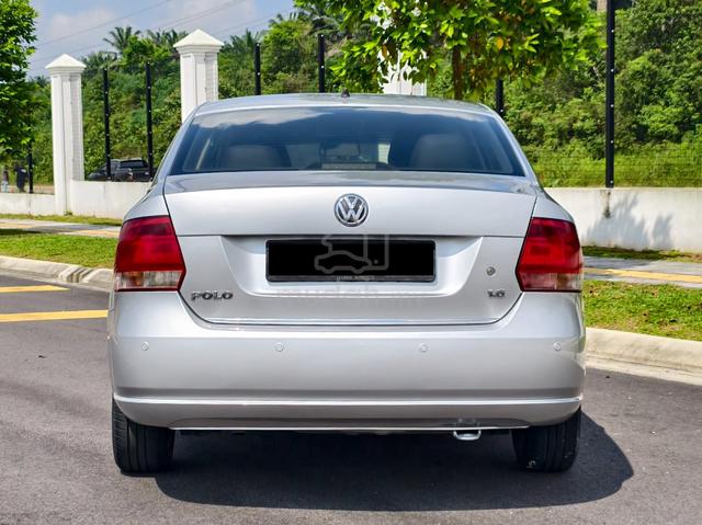 {2012}Volkswagen POLO 1.6 SEDAN (A) Good Condition - 3