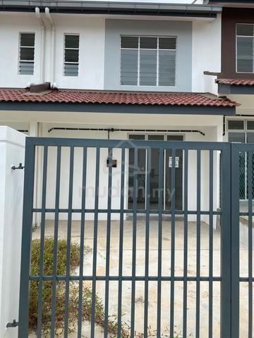 Nusa Sentral Double Storey Medium Cost Unblock View Gelang Patah 1