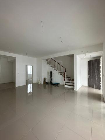 [Brand New] 22x60 2sty teres Garland 2, Kota Emerald Rawang. FOR SALE 1