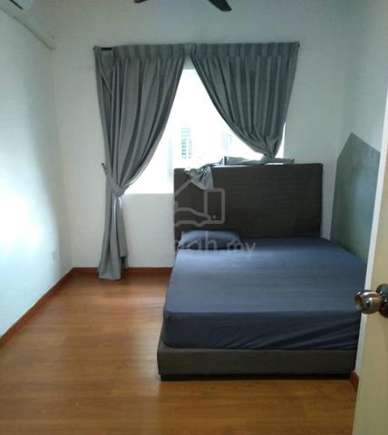 Medium Room Near Larkin / Woodlands / CIQ / 1st link 1
