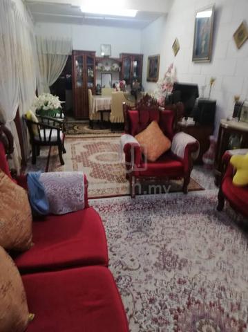 Bilik untuk disewa GREENWOOD, GOMBAK, PEREMPUAN SAHAJA ! 1