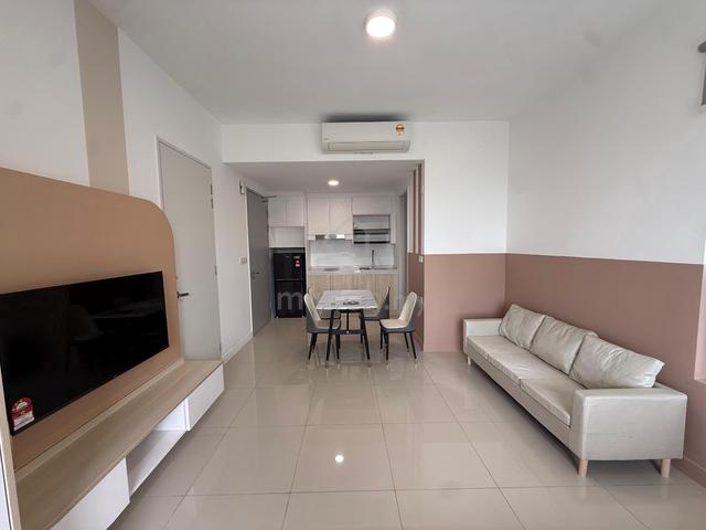 Emerald Hills 1