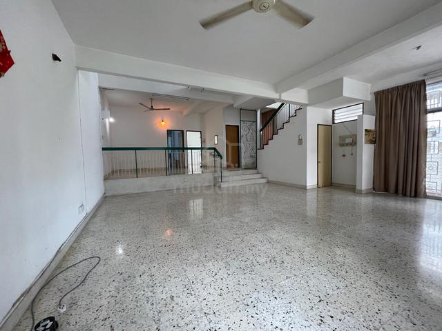 Greenlane, Medan Tembaga, Island Glades, Island Park, concrete, semi-d 1